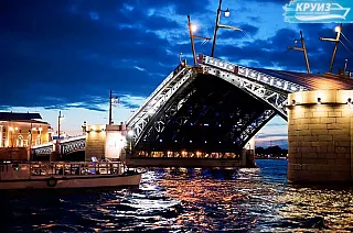 Фото | Развод мостов на теплоходе