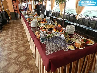 Фото | Фуршет на теплоходе